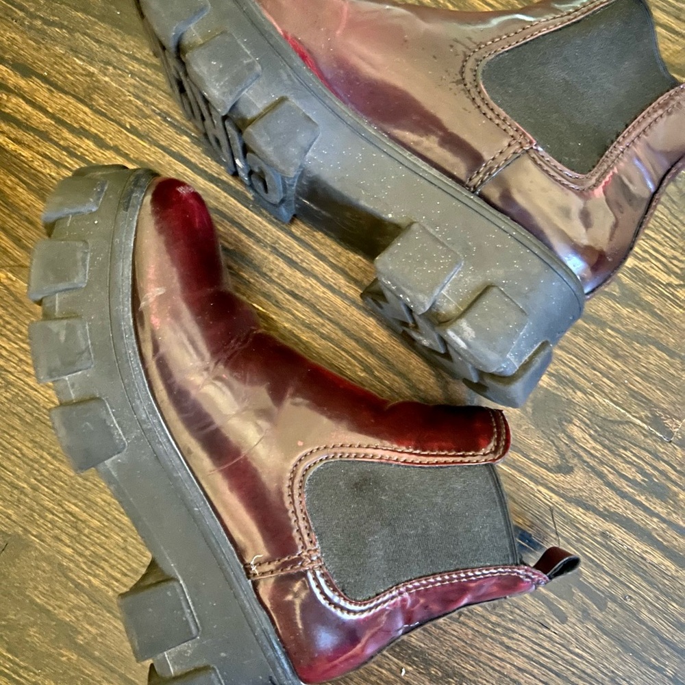 Sam Edelman Circus patent leather platform Chelsea boots size 7